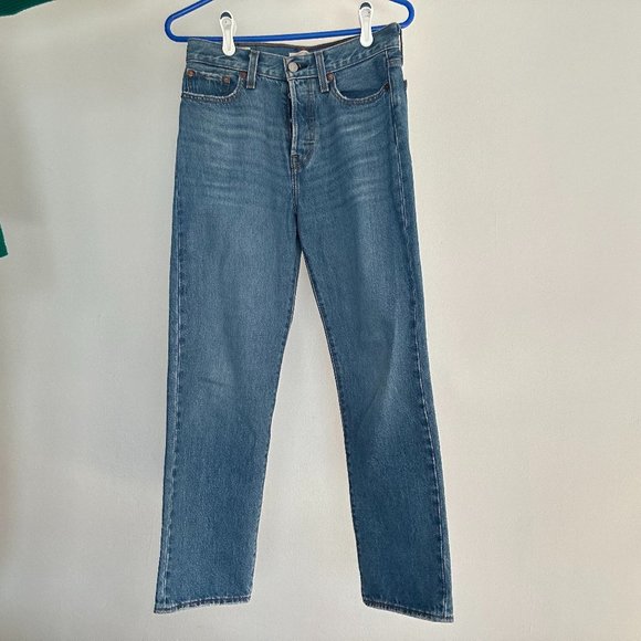 Levi’s wedgie straight leg - Picture 1 of 8